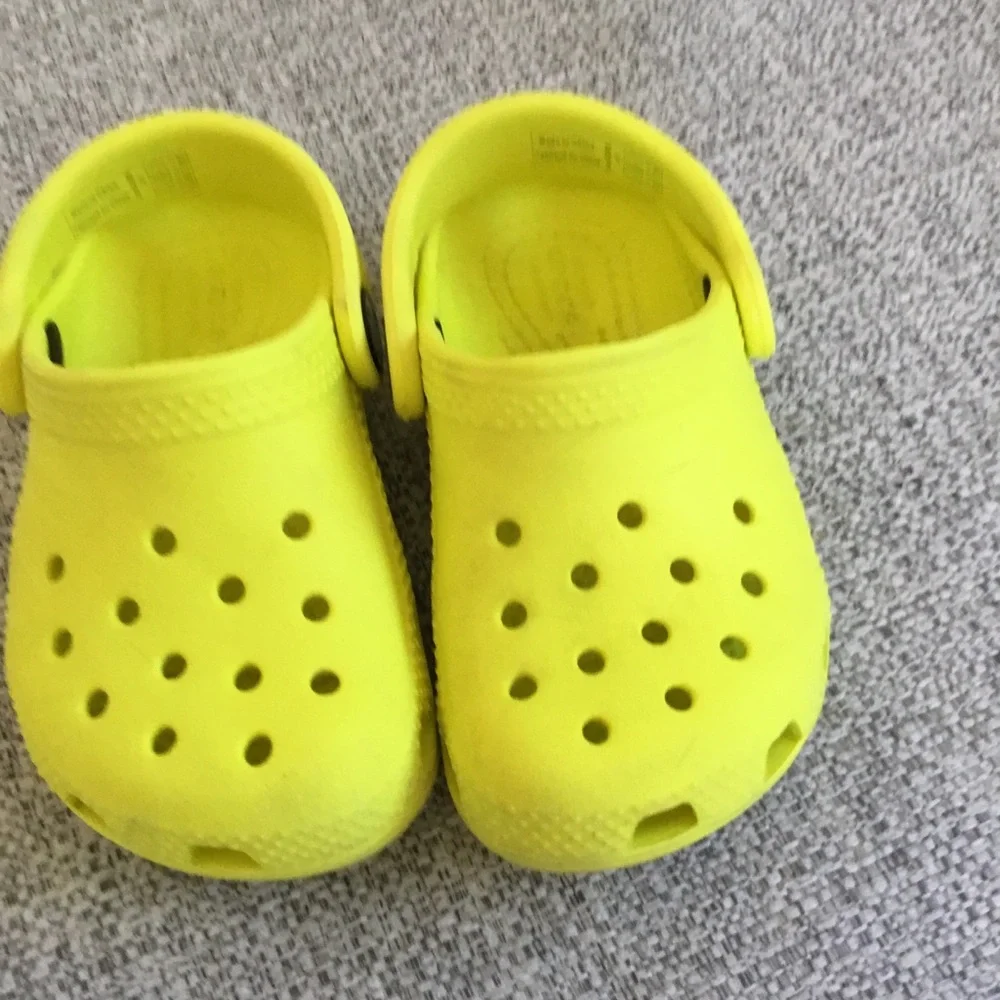 CROCS Kids Neon Yellow Classic Clog